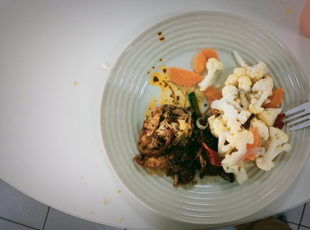 Pasta integrale con verdure e legumi